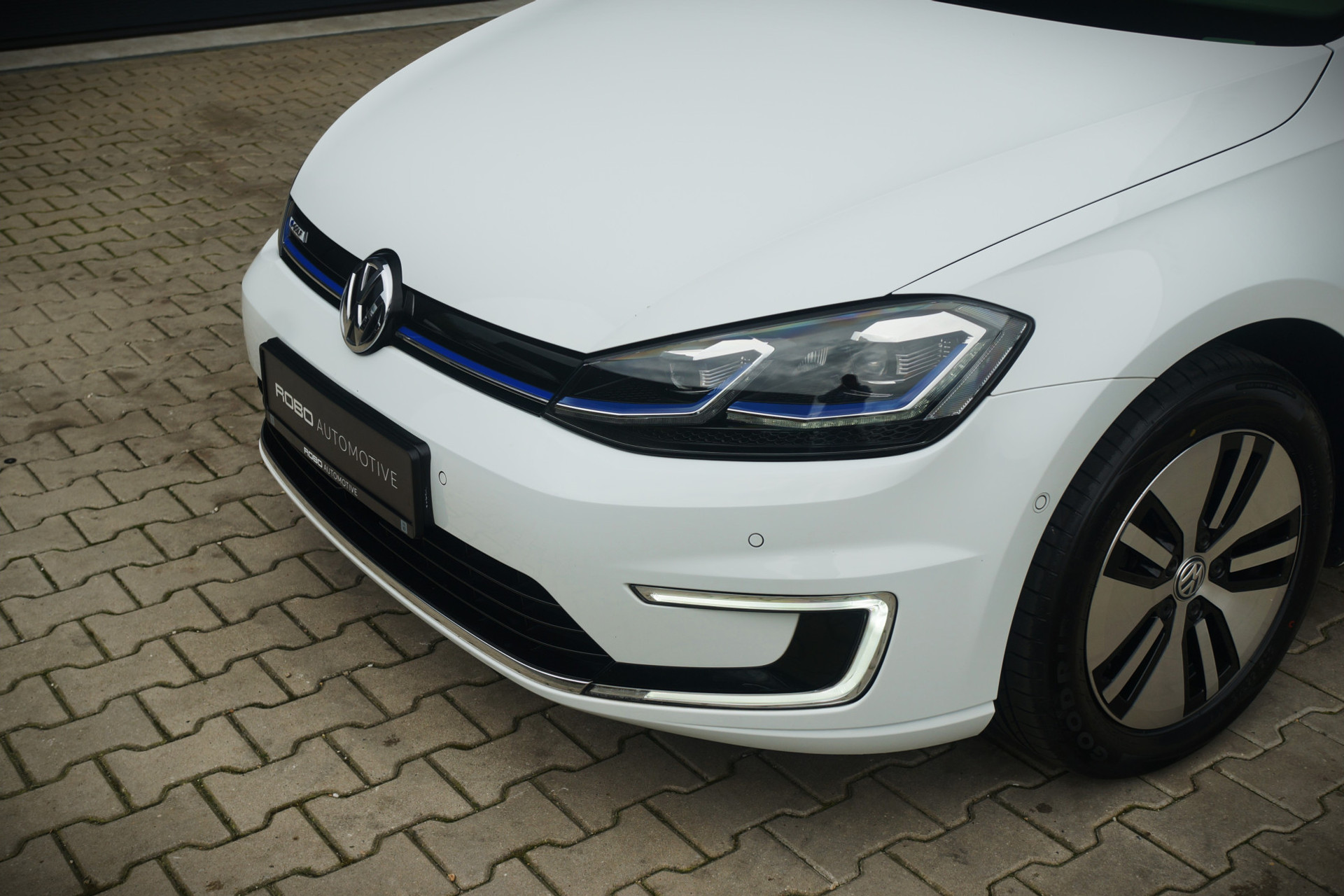 37825753-15.jpg