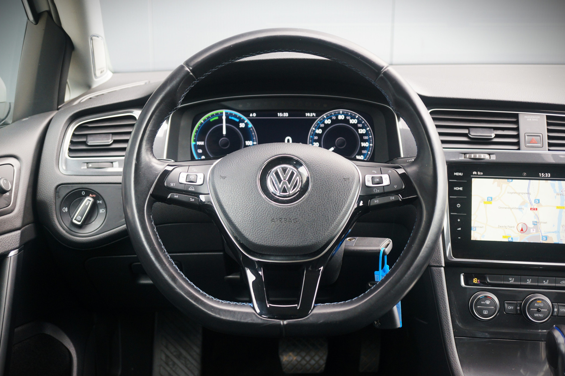 37825753-24.jpg