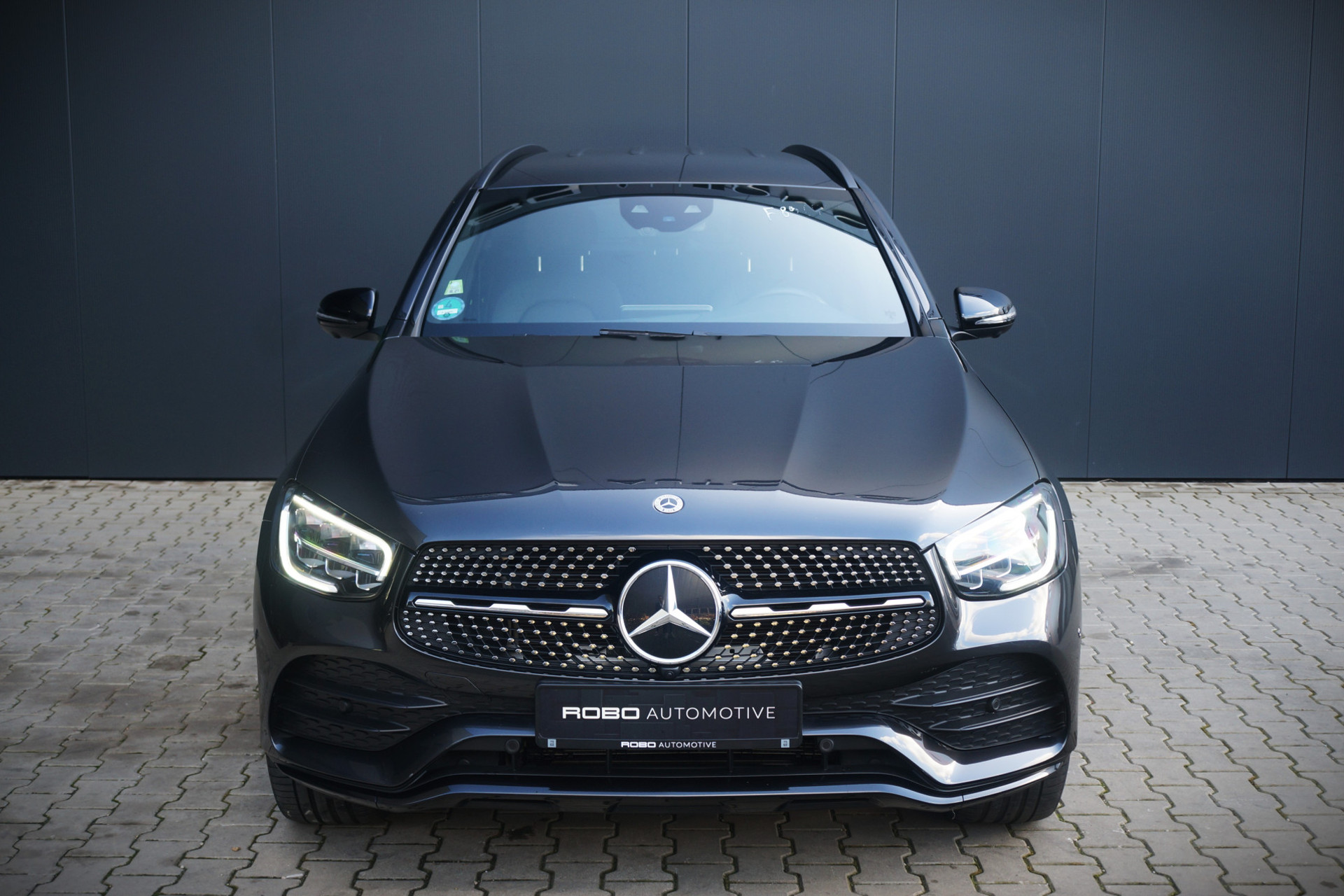 37857504-14.jpg