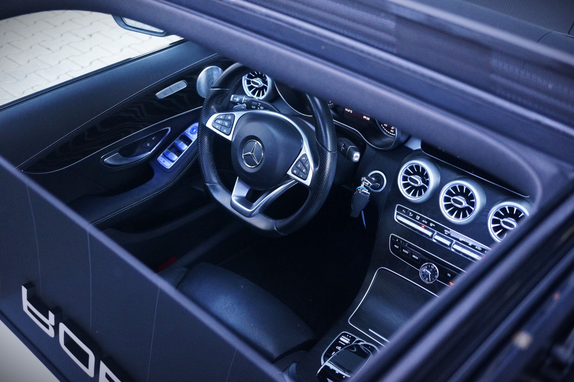 38080041-38.jpg